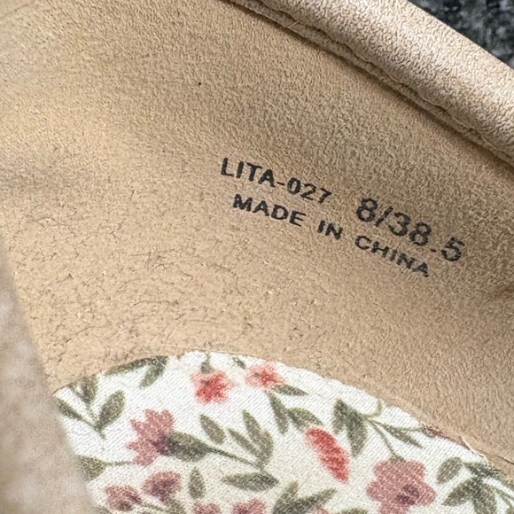 Chinese Laundry Liberty Natural Buck Smooth Chunky Heels Women’s Size 8 - Picture 13 of 13